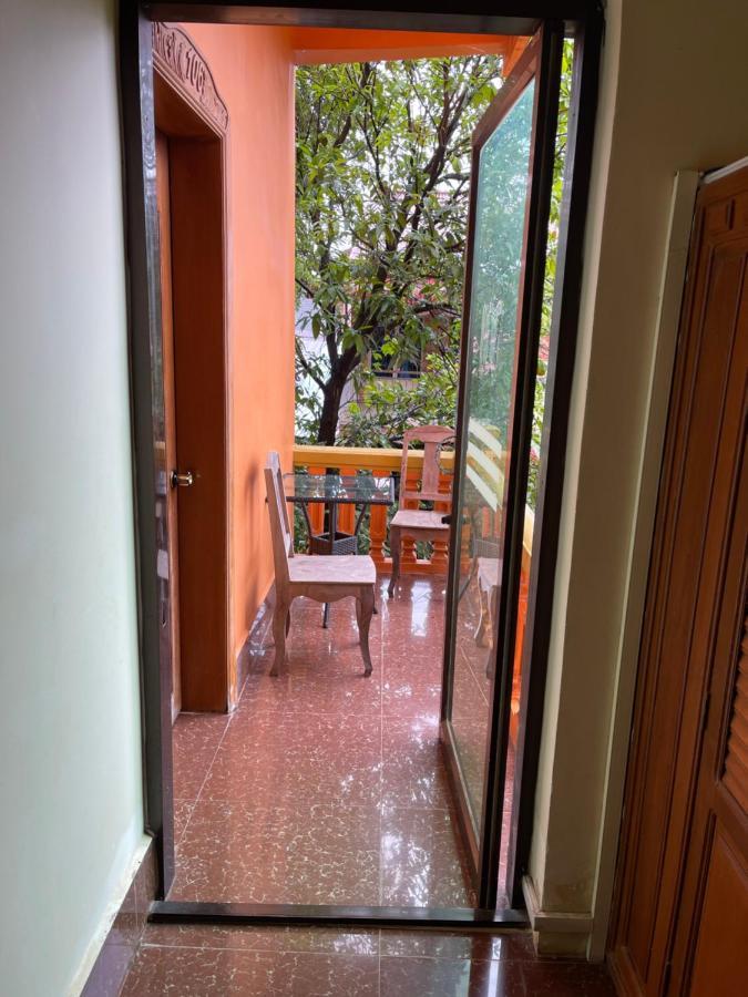 Apsara Guest House Kampot City 외부 사진